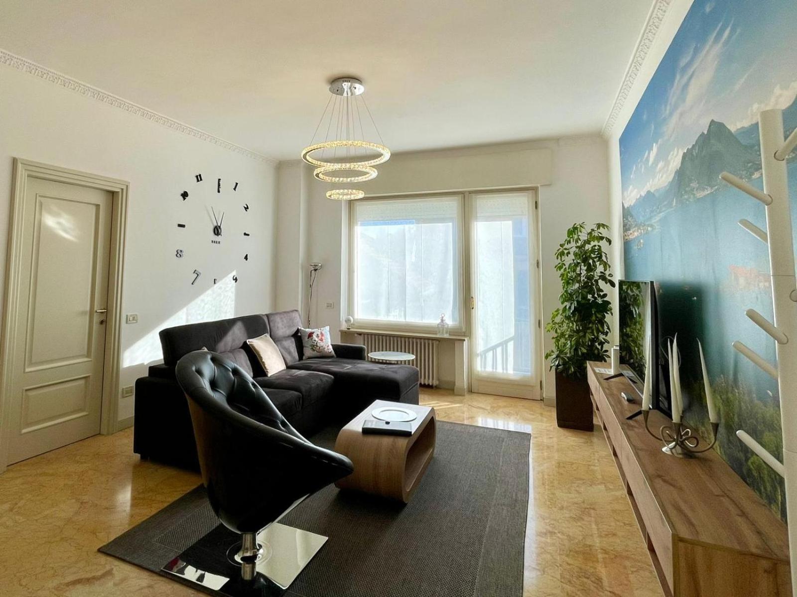 Family Apartment Vista Lago สเตรซา ภายนอก รูปภาพ