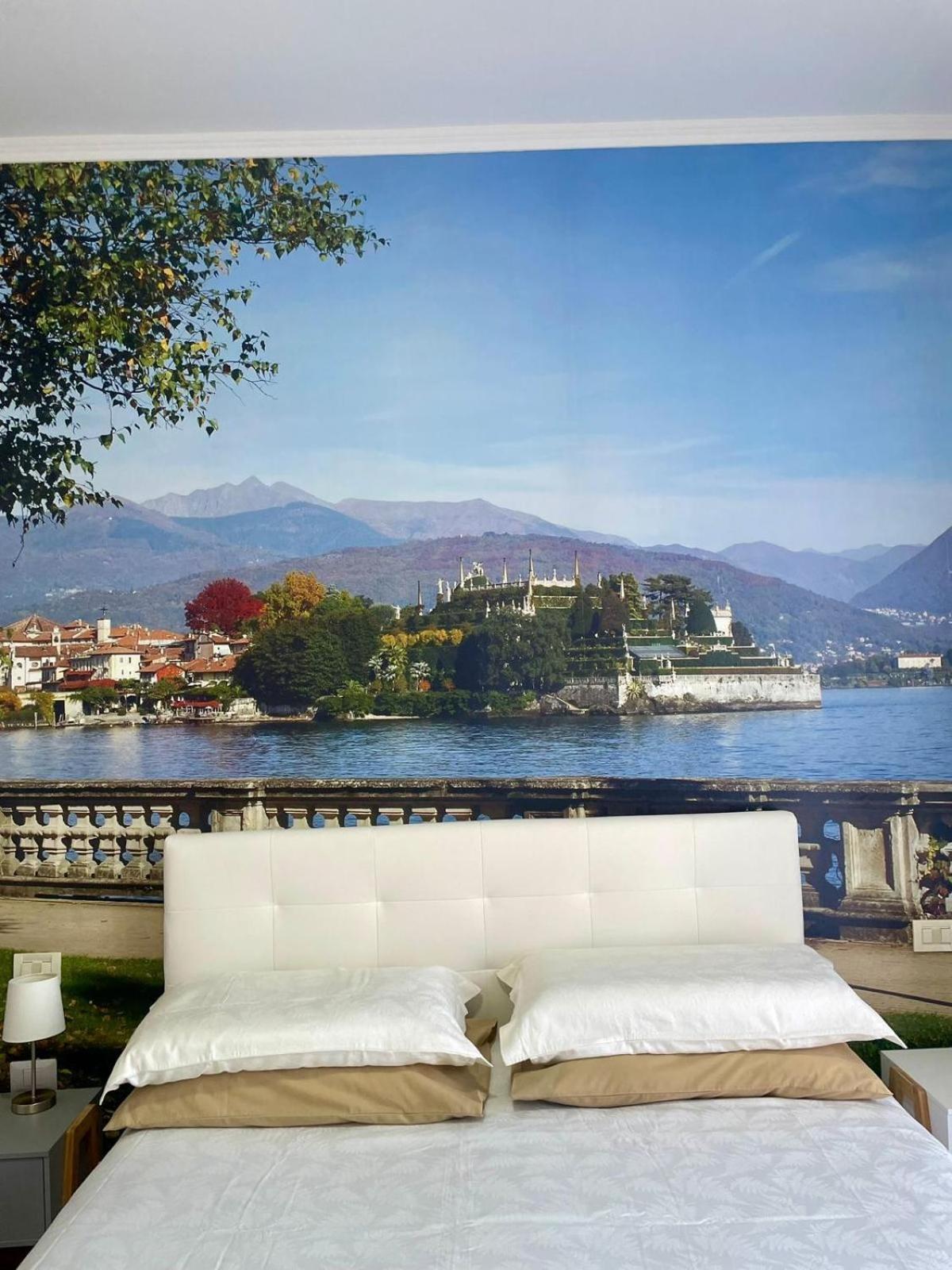 Family Apartment Vista Lago สเตรซา ภายนอก รูปภาพ