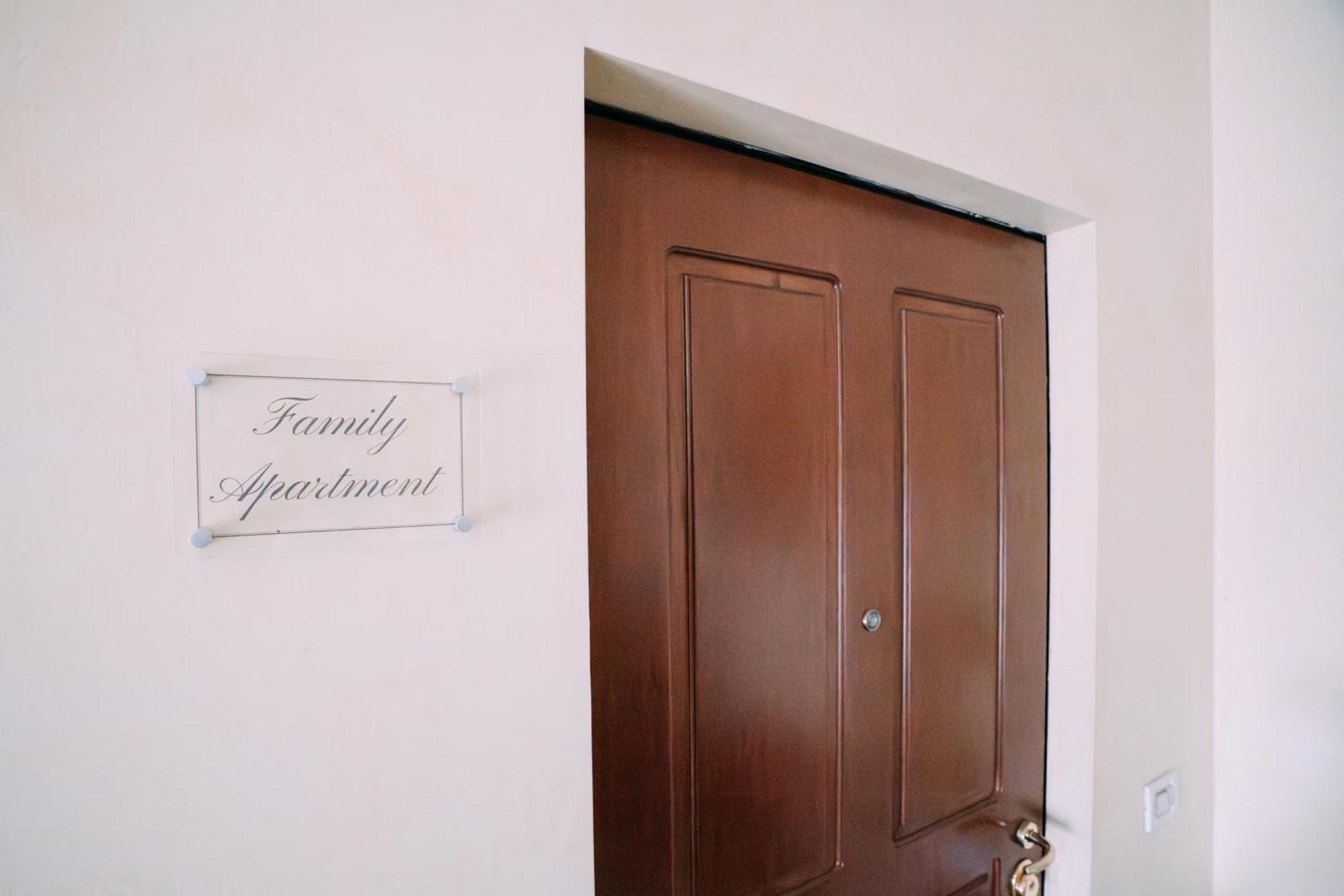 Family Apartment Vista Lago สเตรซา ภายนอก รูปภาพ