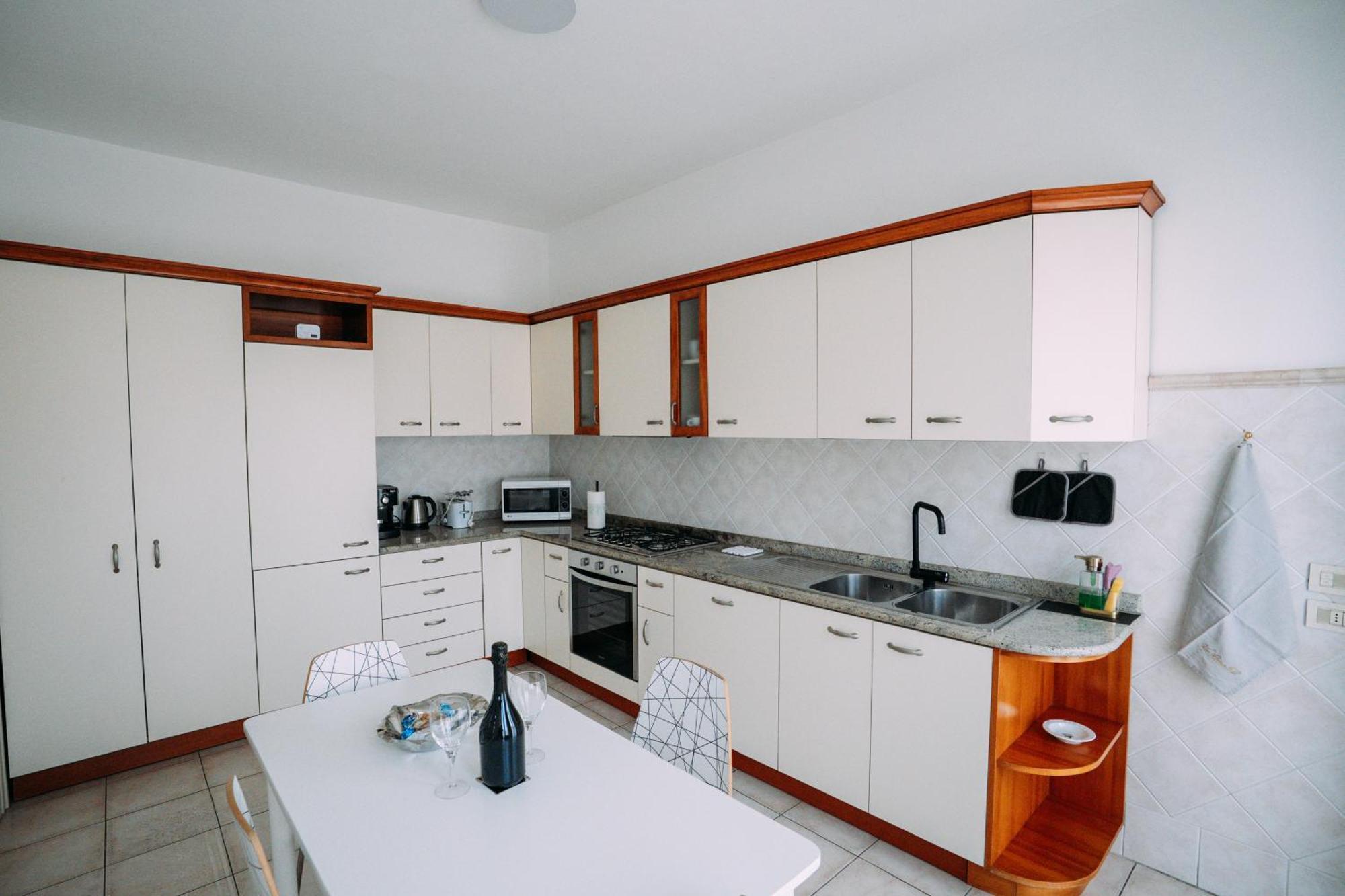 Family Apartment Vista Lago สเตรซา ภายนอก รูปภาพ