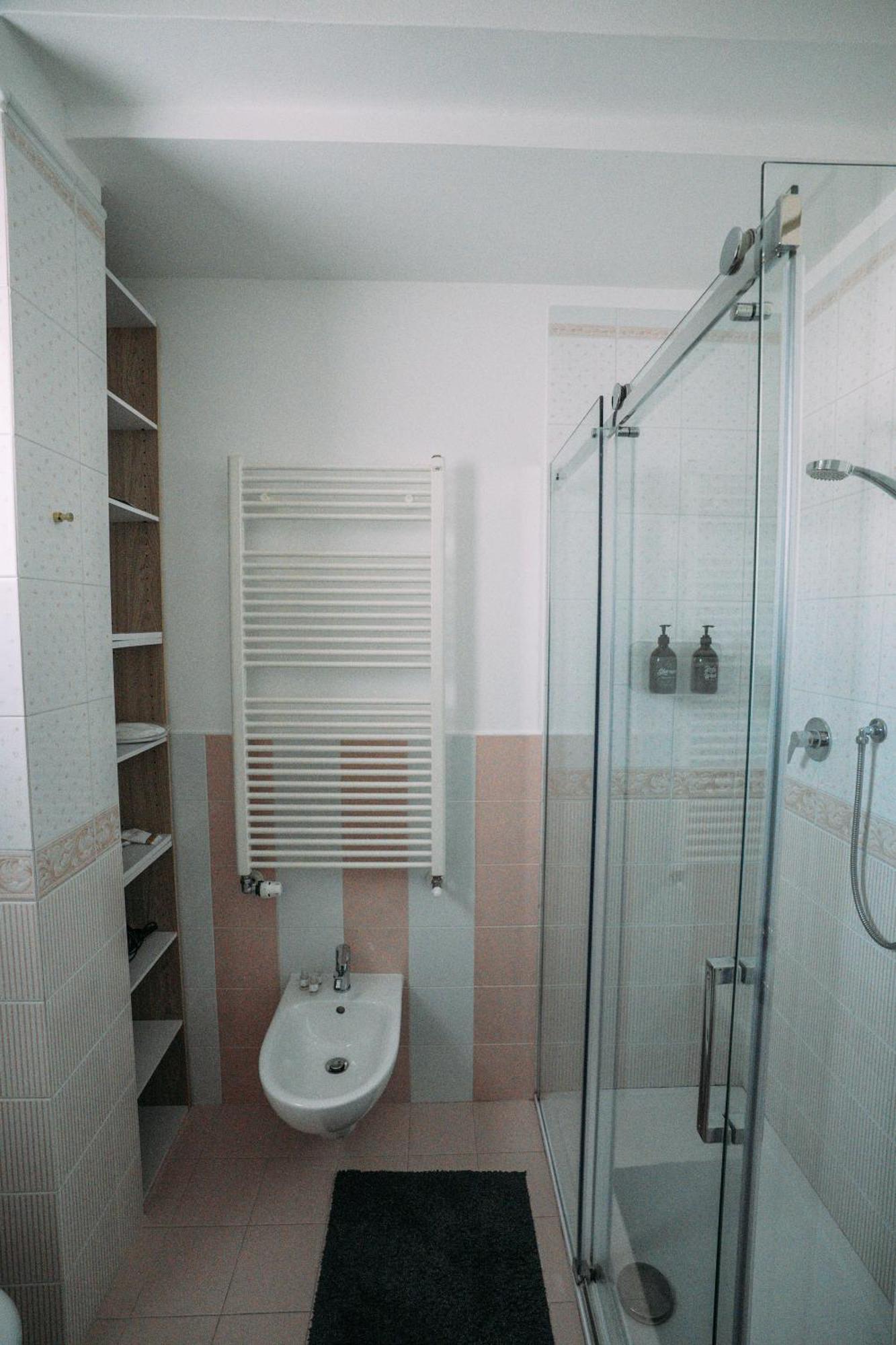 Family Apartment Vista Lago สเตรซา ภายนอก รูปภาพ