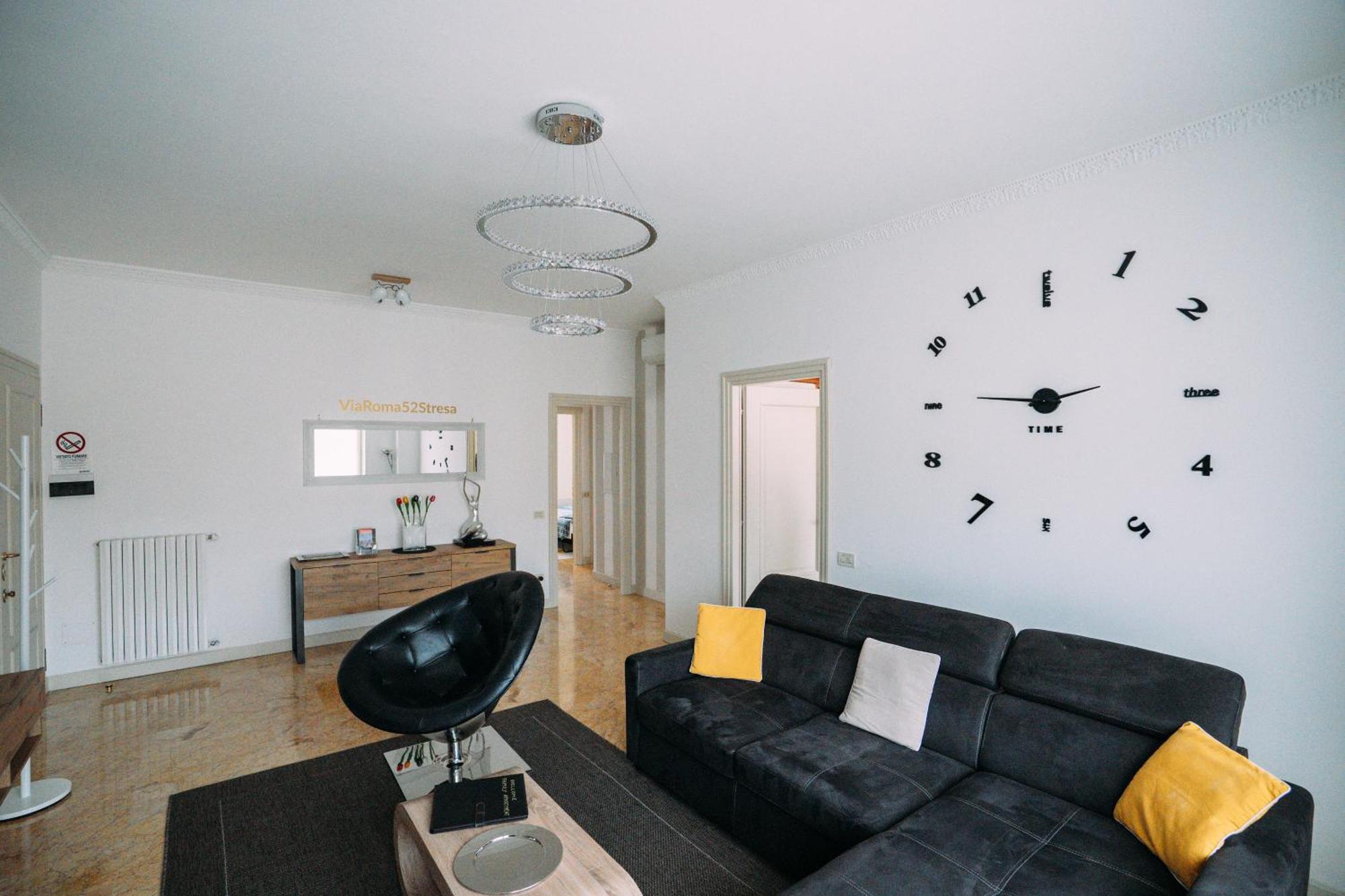 Family Apartment Vista Lago สเตรซา ภายนอก รูปภาพ